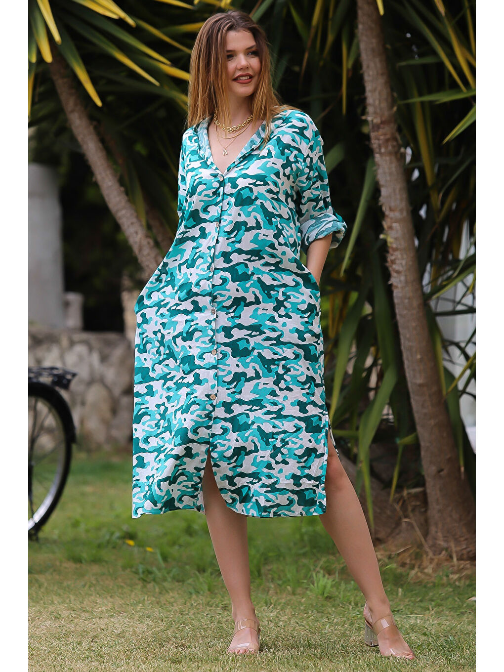 Kamuflaj Yeşili Kapüşonlu Düğmeli Uzun Kollu Düğmeli Cepli Yırtmaçlı Dokuma Casual Elbise-5