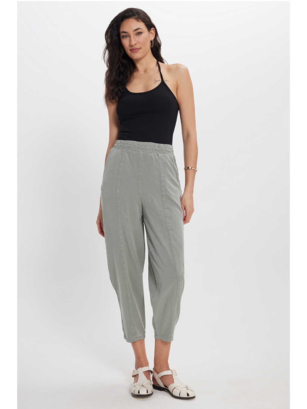 Kadın Slim Fit Dar Kesim Pamuklu Halter Yaka İnce Bağcıklı Siyah Crop-1