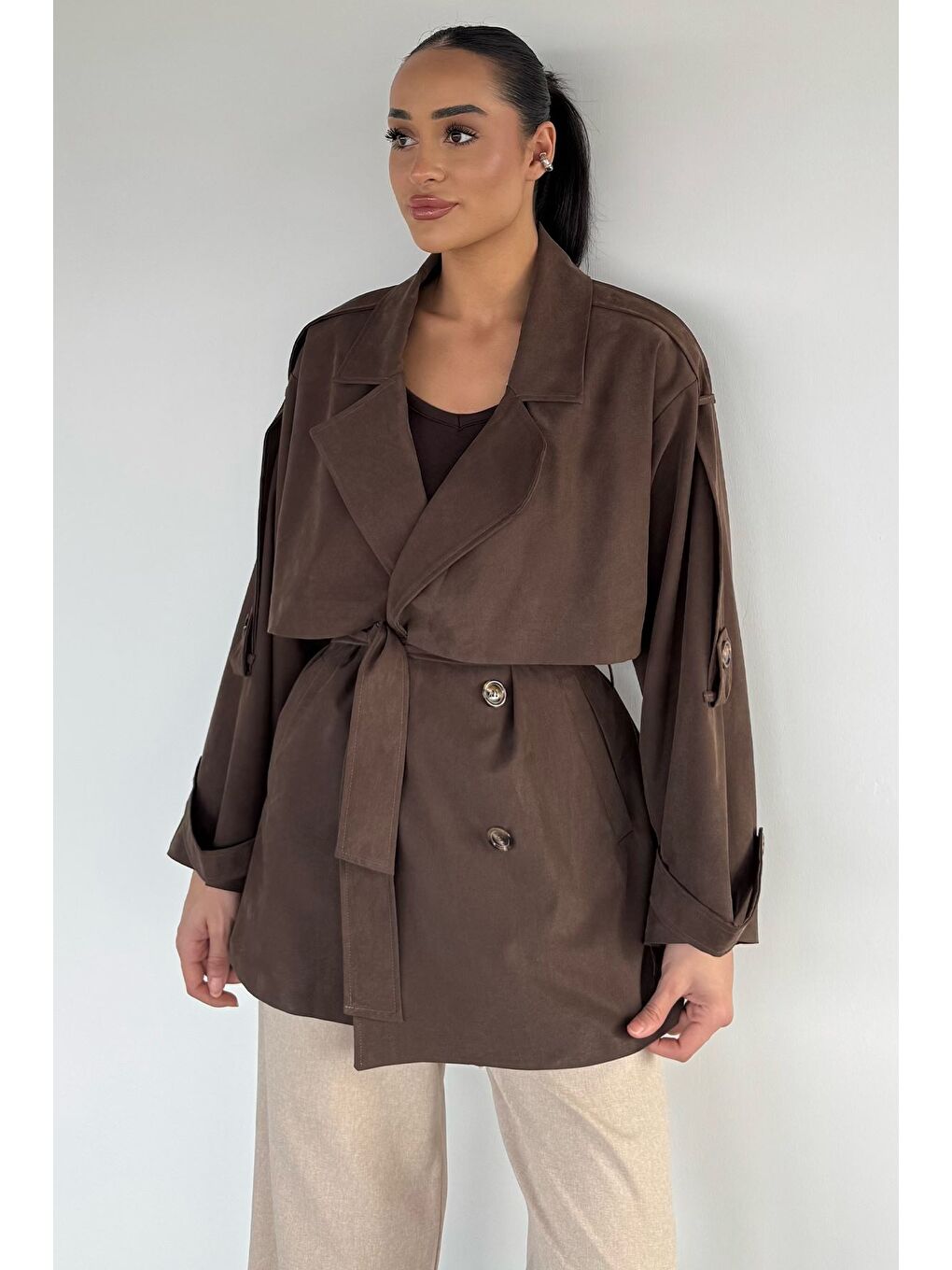 Kahverengi Kadın Ön Düğmeli İç Astarlı Bel Kuşak Detaylı Trençkot-2