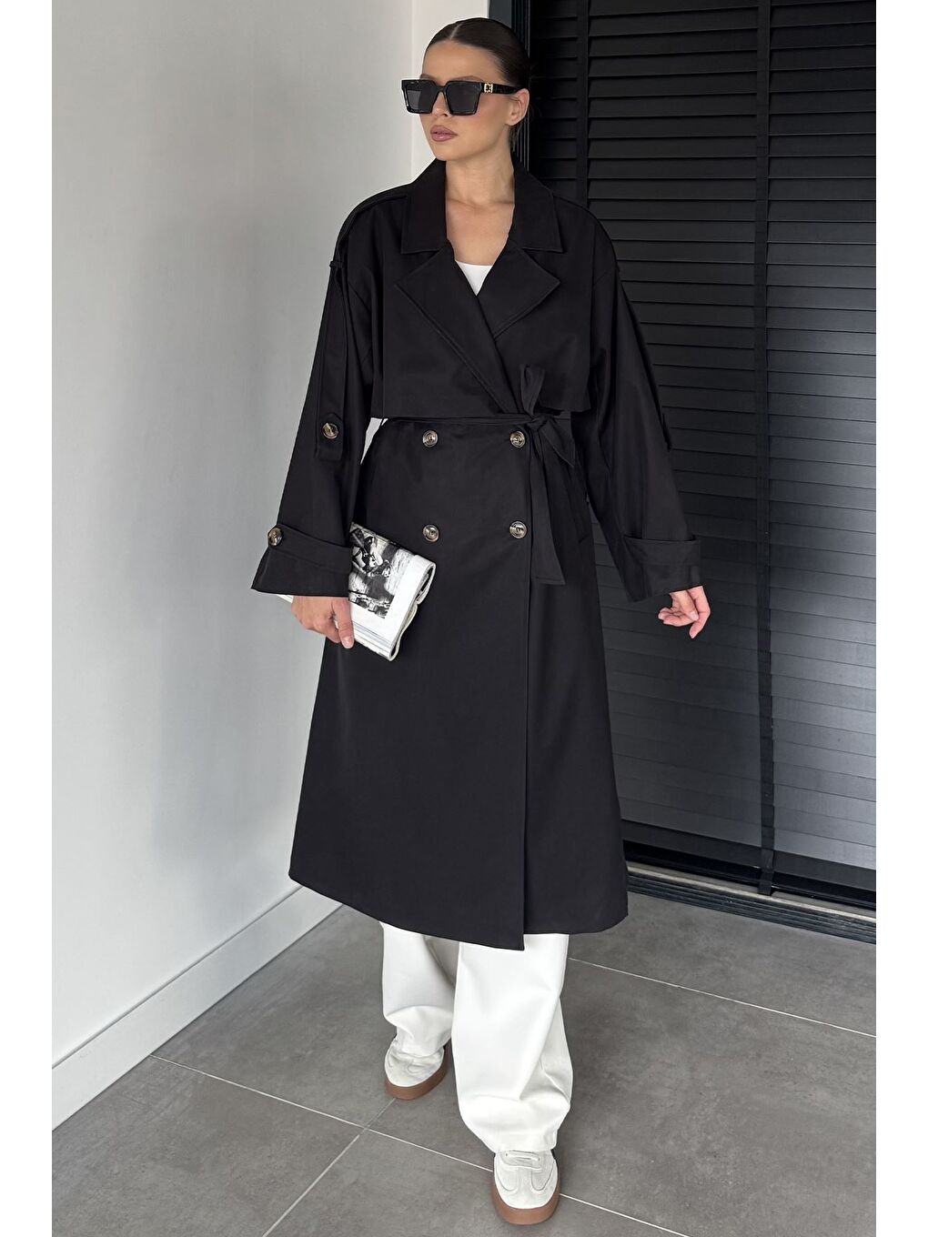 Siyah Kadın Astarlı Bel Kuşak Detaylı Çift Cepli Uzun Trençkot - S000470263-19351-1