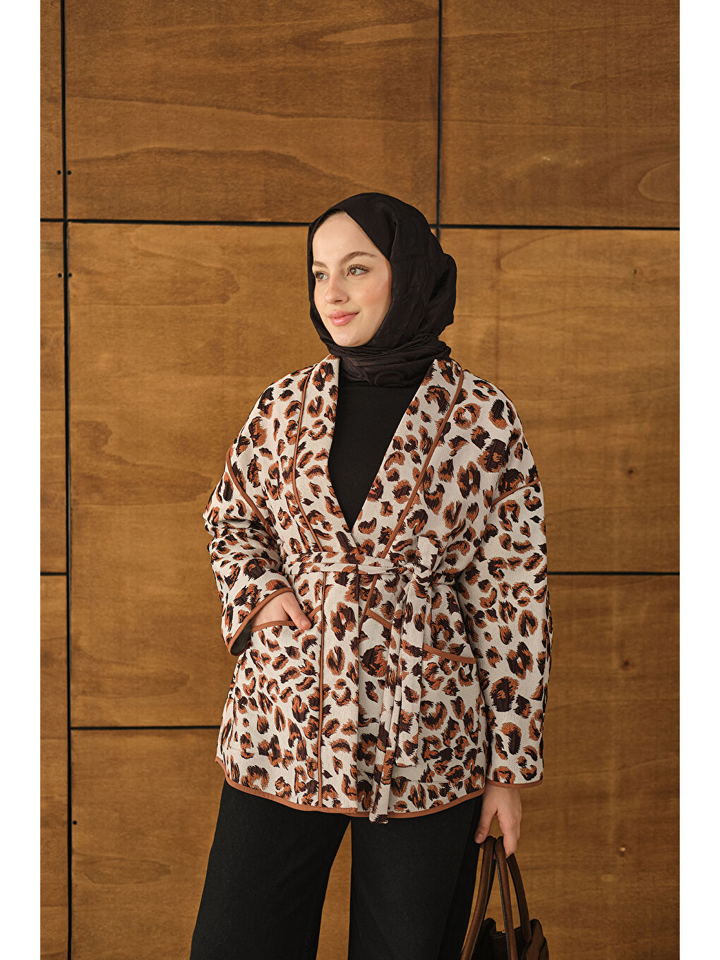 Kadın Yaprak Desen Şal Yaka Biyeli Ceket Ekru-4