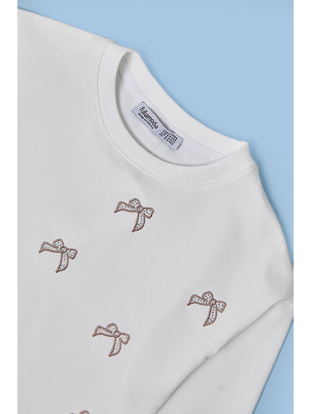 Ekru Fiyonk Nakışlı Taşlı Kız Çocuk Sweatshirt-1
