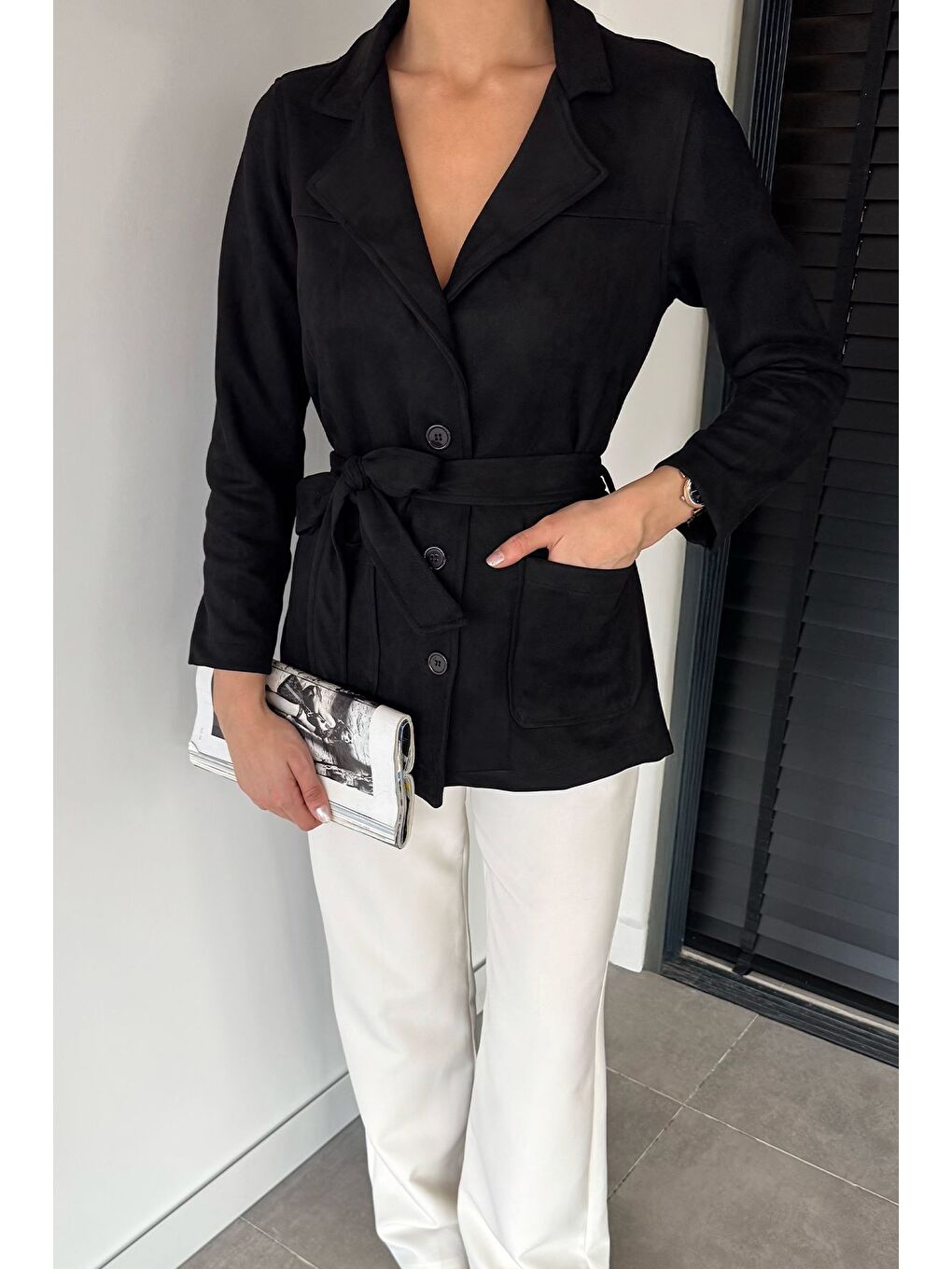 Siyah Kadın Kruvaze Yaka Ön Düğmeli Bel Kuşaklı Ceket