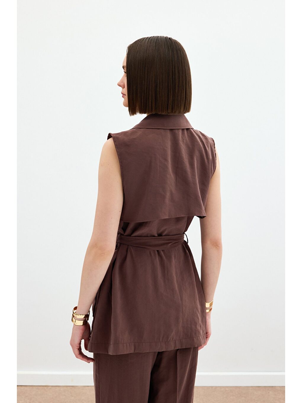 Kahverengi Kuşaklı Uzun Yelek - Kahve-6