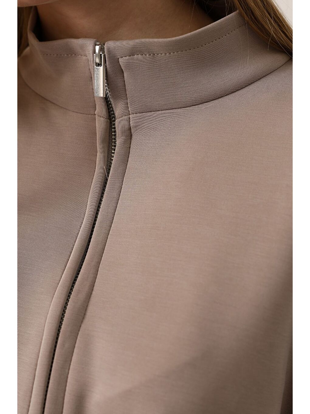 Bej Kadın Fermuar Detaylı Ön Bağlamalı Ceket-4