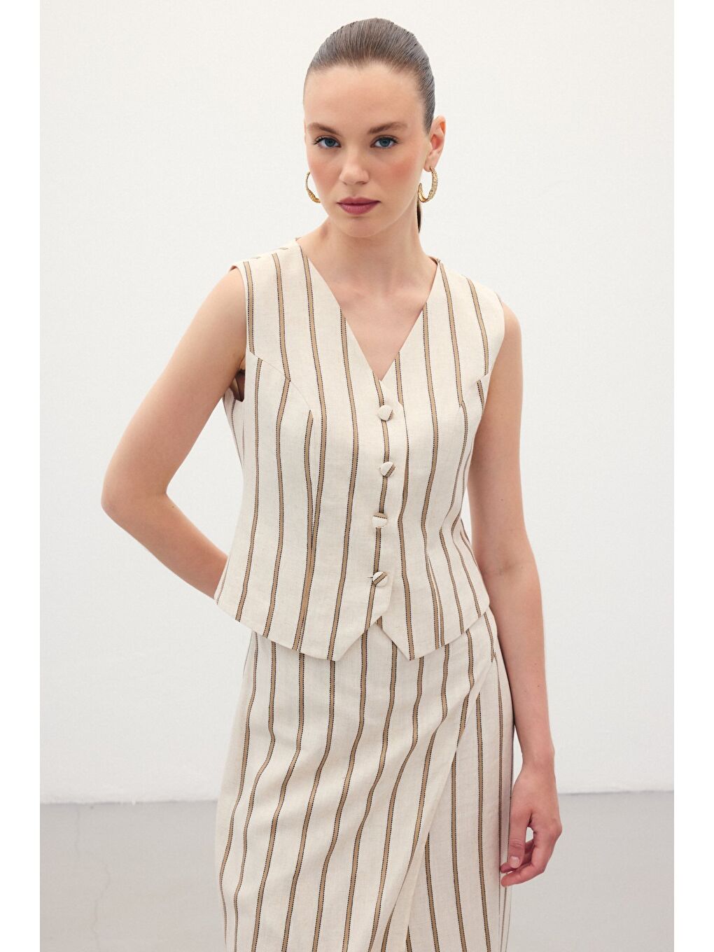 Kahverengi Çizgili Keten Karışımlı Yelek - Camel-1