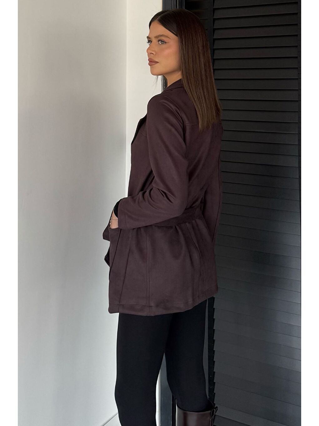 Kahverengi Kadın Kruvaze Yaka Ön Düğmeli Bel Kuşaklı Ceket-3