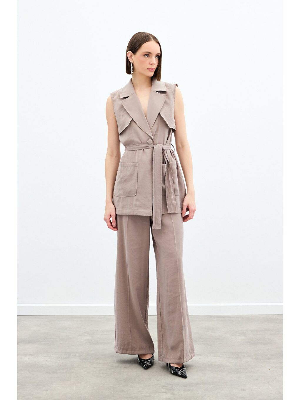 Bej Kuşaklı Uzun Yelek - Vizon-1