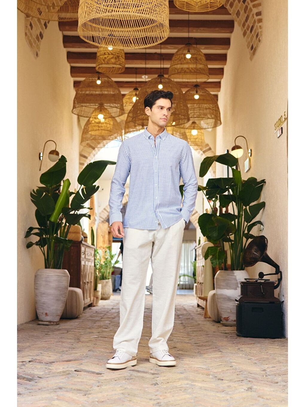 Mavi Misato Erkek Gömlek Modern Slim Fit Keten Görünümlü İnce Çizgili Hafif Kumaş-2