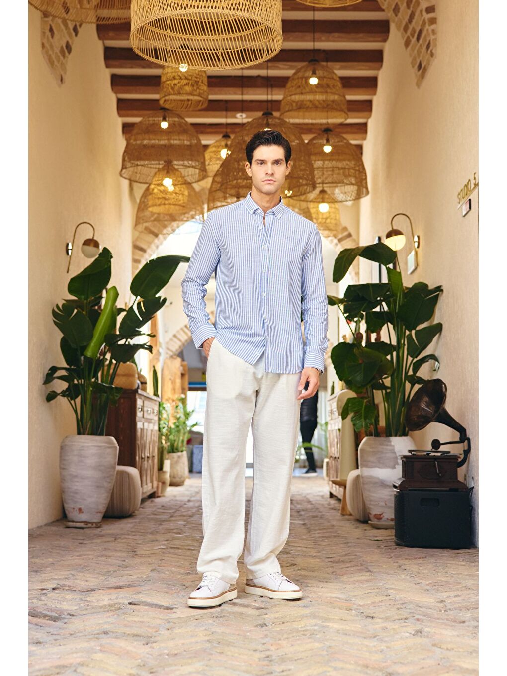 Mavi Misato Erkek Gömlek Modern Slim Fit Keten Görünümlü İnce Çizgili Hafif Kumaş-5