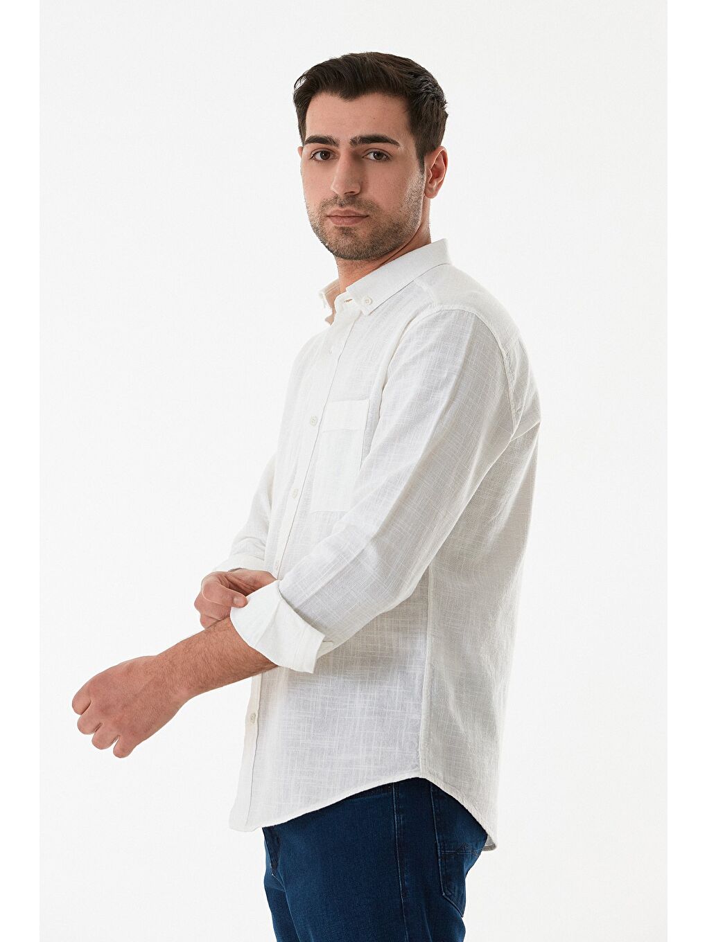 Beyaz Basic Tek Cepli Gömlek-3