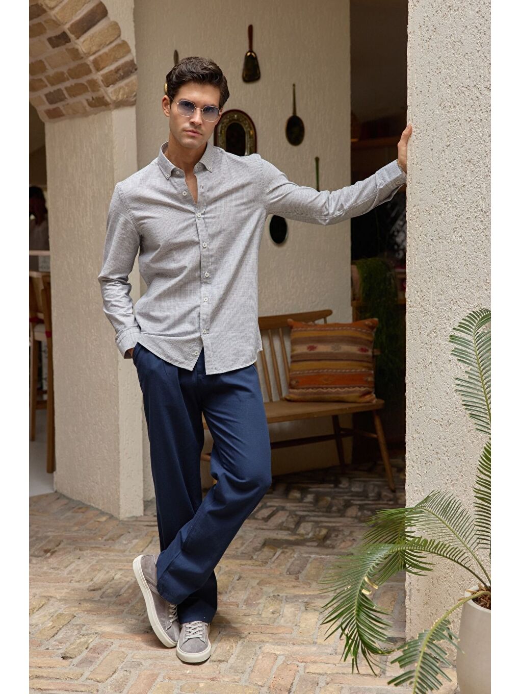 Gri Kure Erkek Gömlek Modern Slim Fit Keten Görünümlü İnce ve Çizgili Doku-3