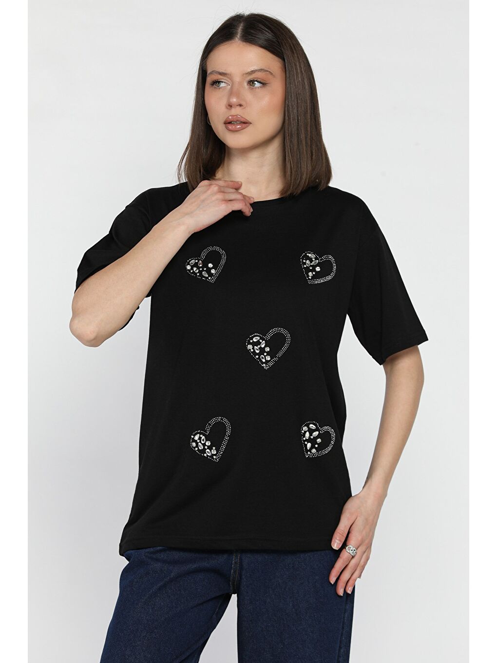 Siyah Kalpli Taş Detaylı Kadın Tişört-1