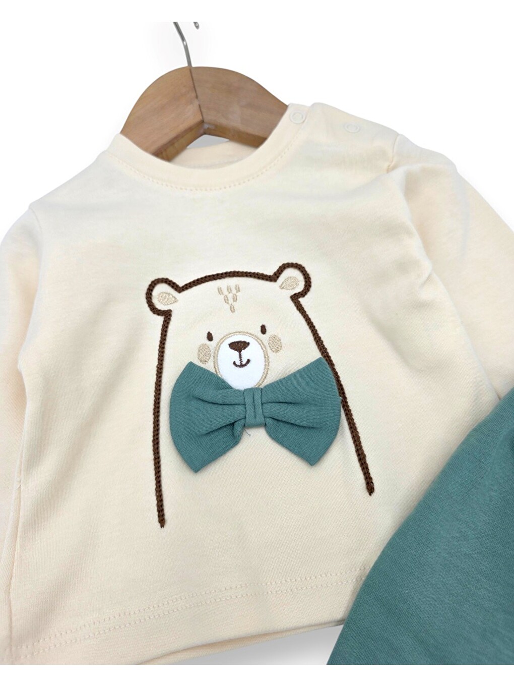 Yeşil Erkek Bebek Papyonlu Ayıcık Nakışlı 2'li Sweatshirlü Takım-2