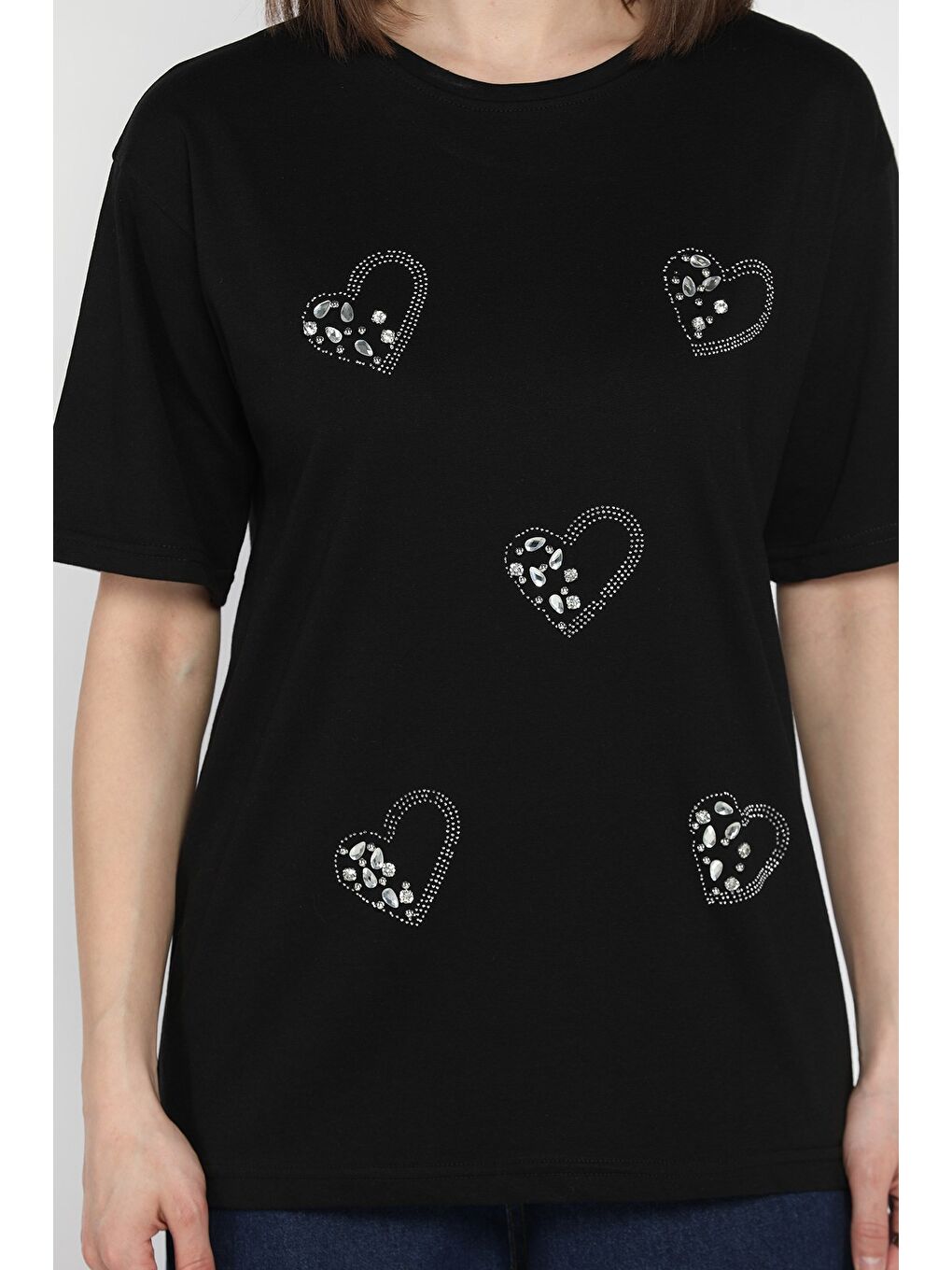 Siyah Kalpli Taş Detaylı Kadın Tişört-3