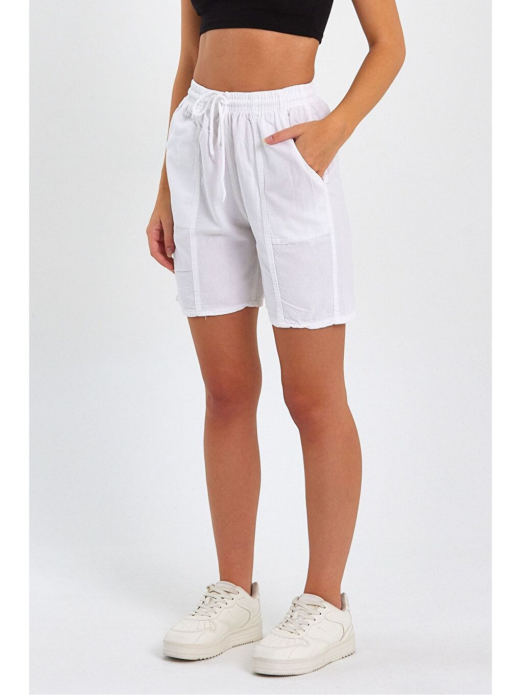 Kadın Beyaz Rahat Kesim Keten Şort-2