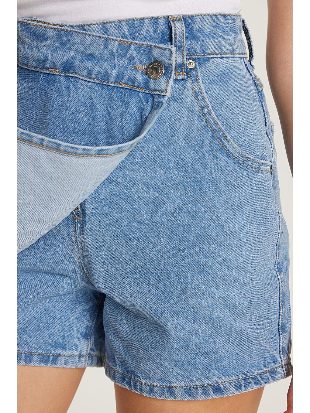 Kadın Slim Fit Dar Kesim Çift Cepli Açık Mavi Şort Etek-1