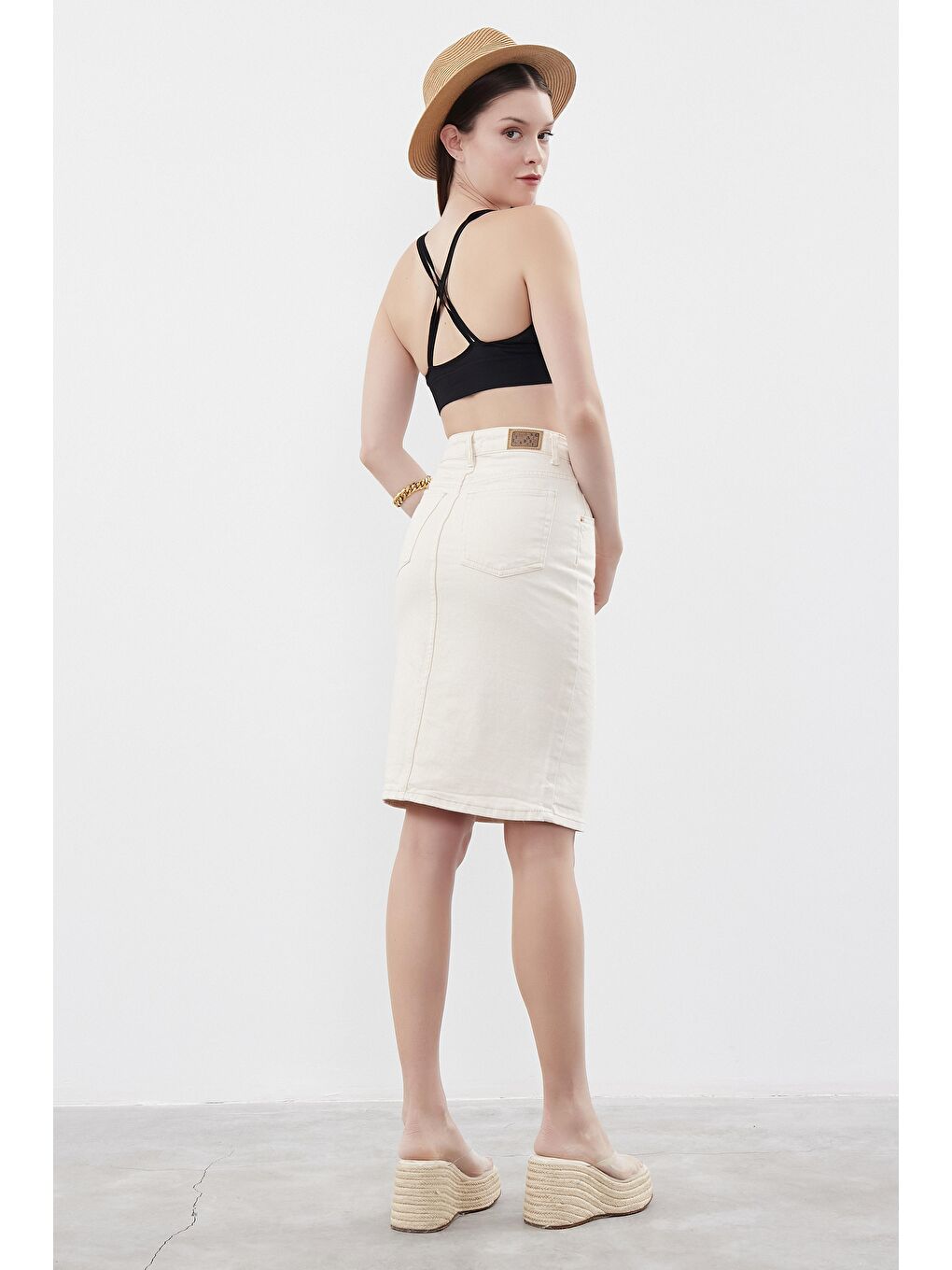 Bej Kadın Raw Ekru Renk Esnek Kumaş Önden Yırtmaç Detaylı Denim Etek-5