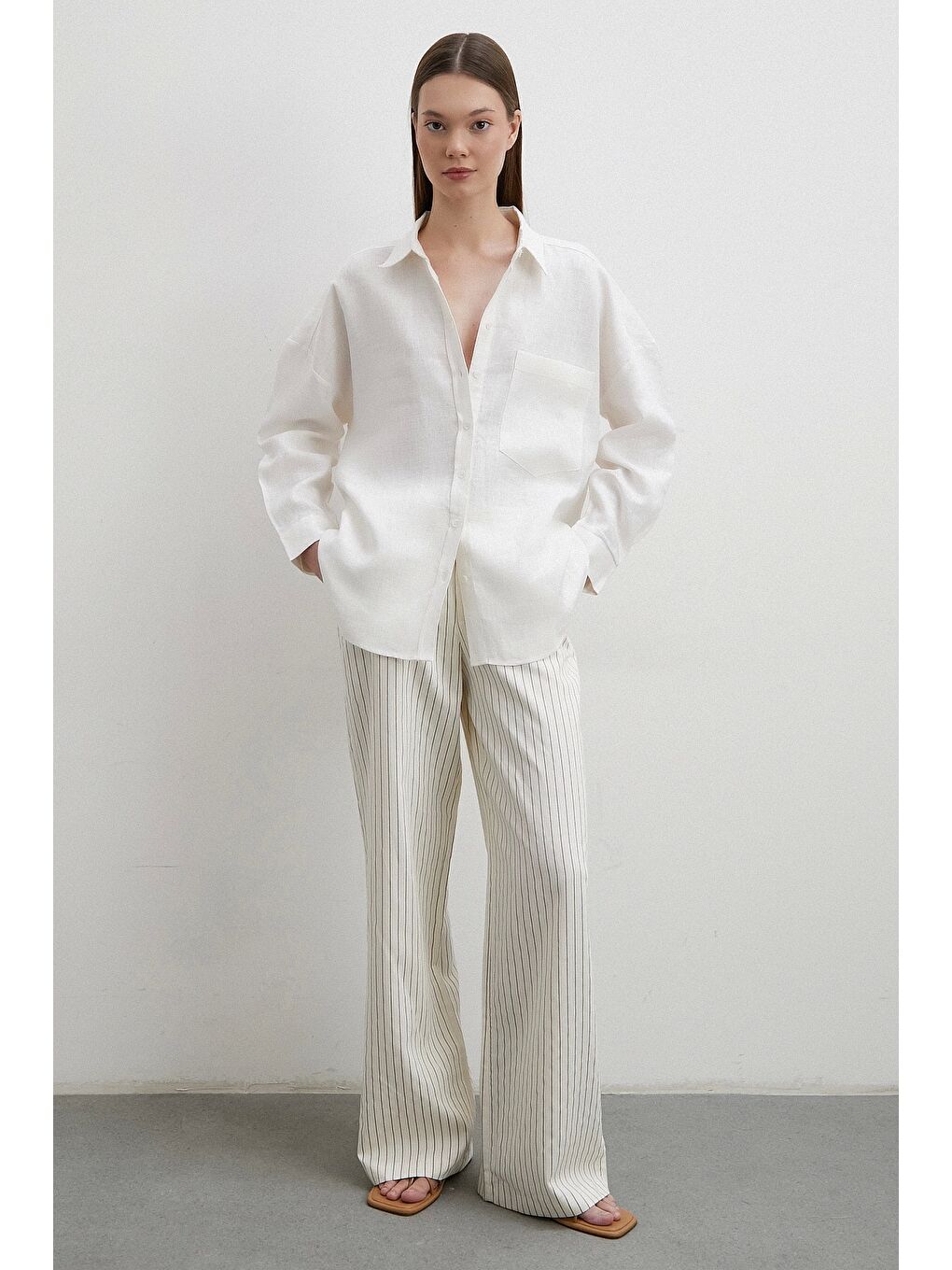 Robalı Cepli Keten Gömlek Ekru