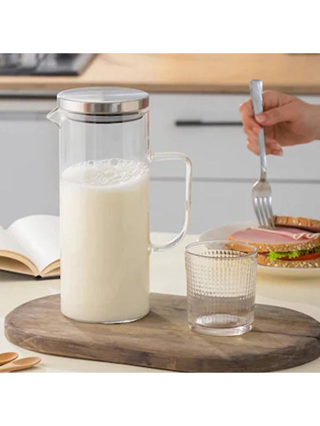 Renksiz Metal Kapaklı Cam Sürahi - Şeffaf - 1500 ml