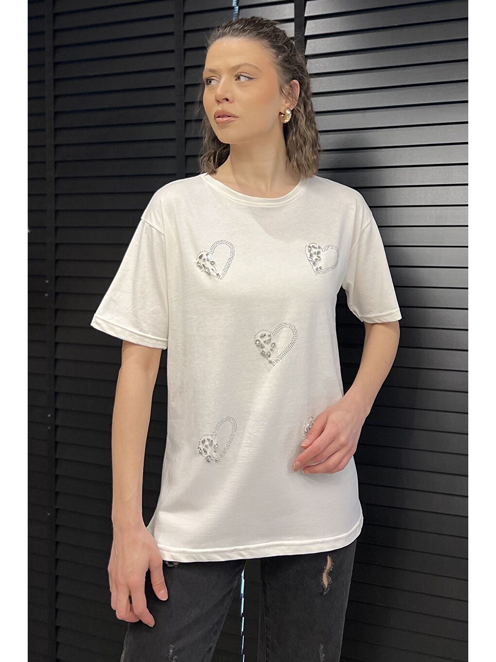 Ekru Kalpli Taş Detaylı Kadın Tişört-1