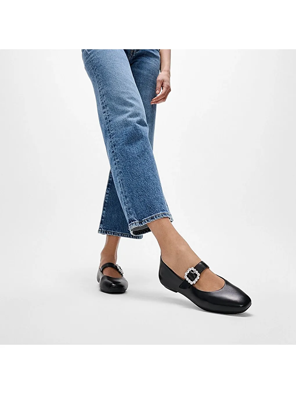 Siyah Kadın Babet E3J-B41/001 DELICATO CRYSTAL-BUCKLE LEATHER MARY JANES-1