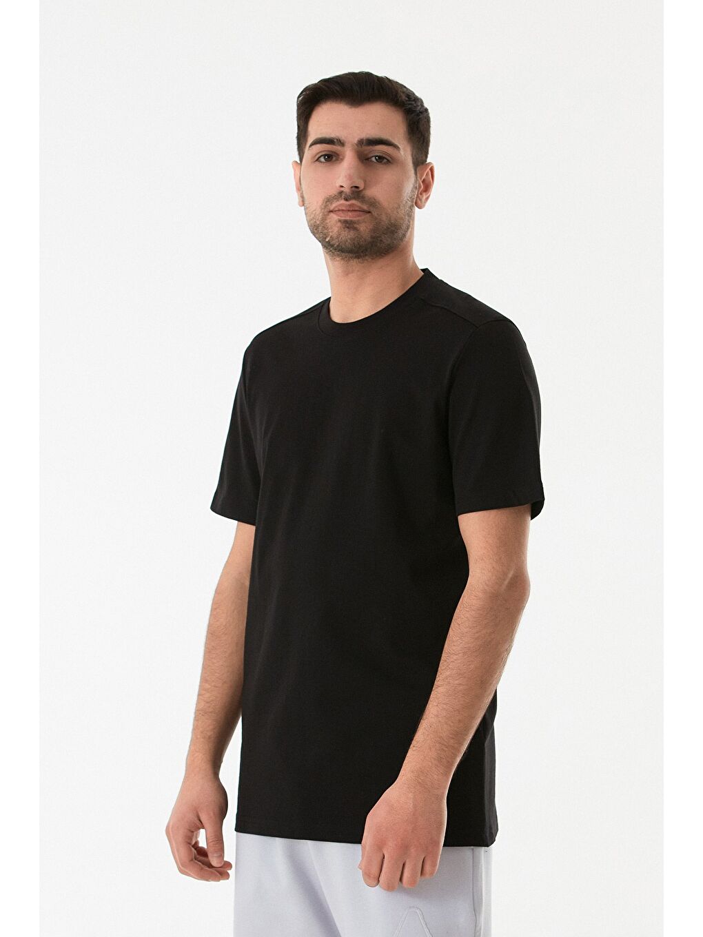 Siyah Basic Bisiklet Yaka Tişört