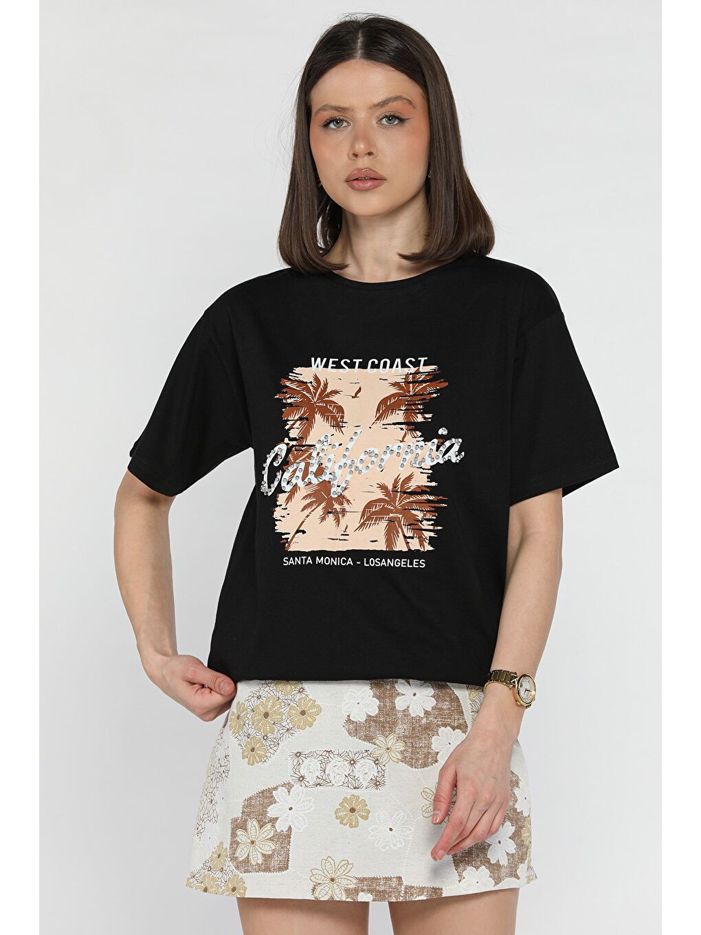 Siyah California Baskılı Taşlı Bisiklet Yaka Kadın Tişört-2