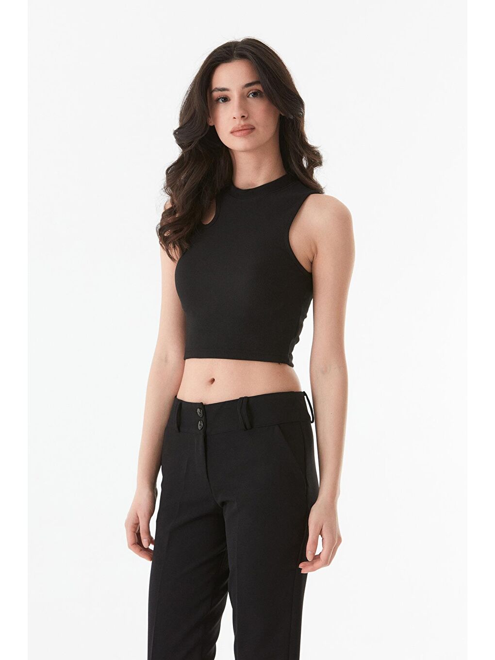 Siyah Fitilli Omzu Pencereli Crop Body-4