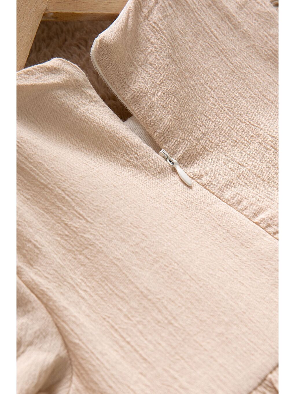 Bej Kız Çocuk Dantel Detaylı Kolu Fırfırlı Elbise 22684-4