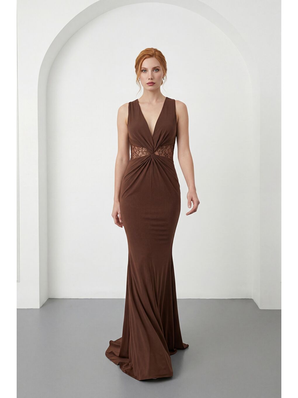 Kadın Kahverengi Dantel Detaylı Kruvaze Yaka Maxi Abiye & Mezuniyet Elbise-2