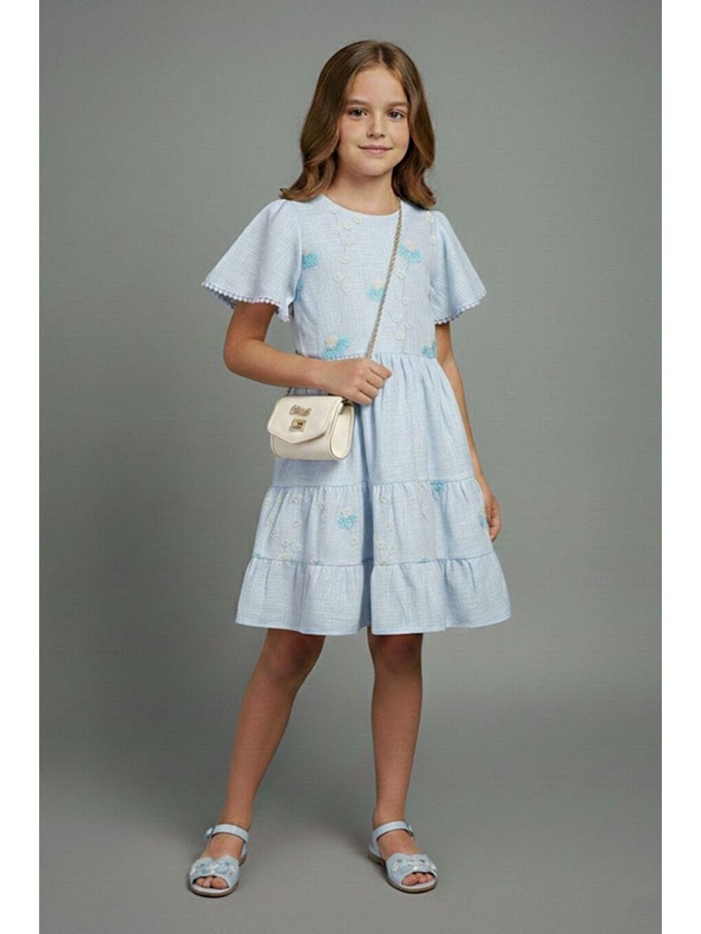 Mavi Kız Çocuk Çiçek İşlemeli Çantalı Kısa Kollu Elbise