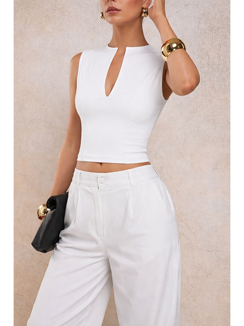 Beyaz Kadın Derin V Yaka Atlet Esnek Kumaş Crop Üst-4