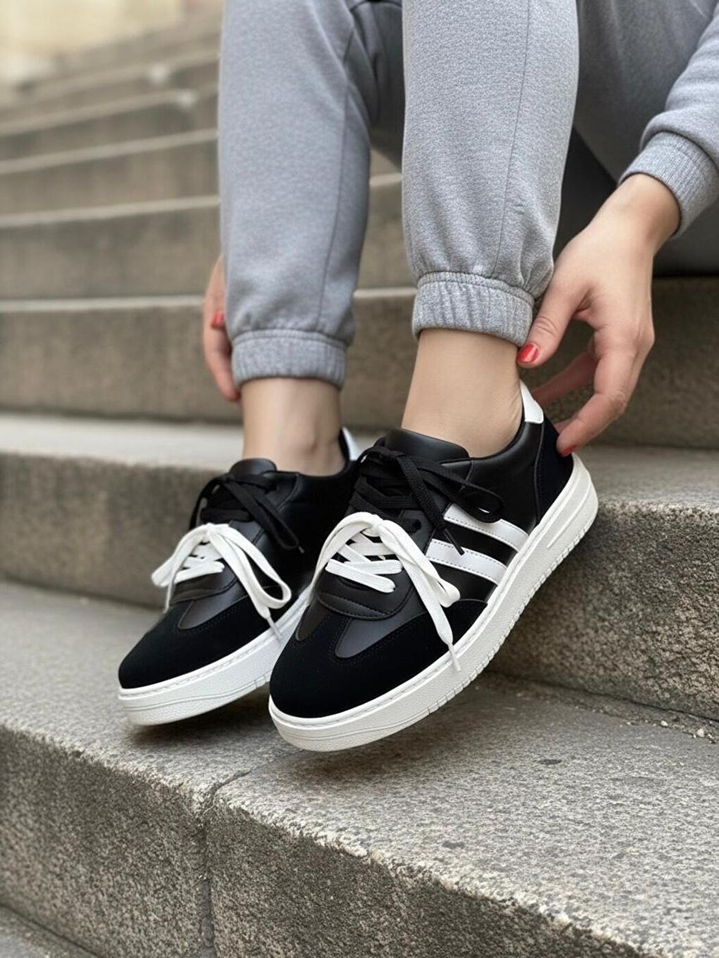 Kadın Vega Siyah Çift Bağcıklı Ortopedik Rahat ve Hafif Taban Sneaker