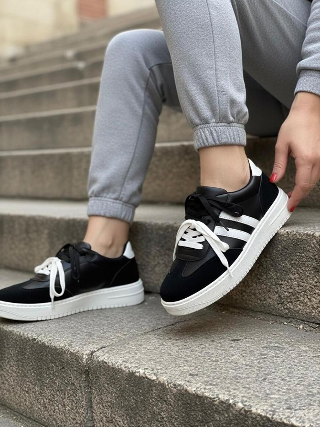 Kadın Vega Siyah Çift Bağcıklı Ortopedik Rahat ve Hafif Taban Sneaker-1