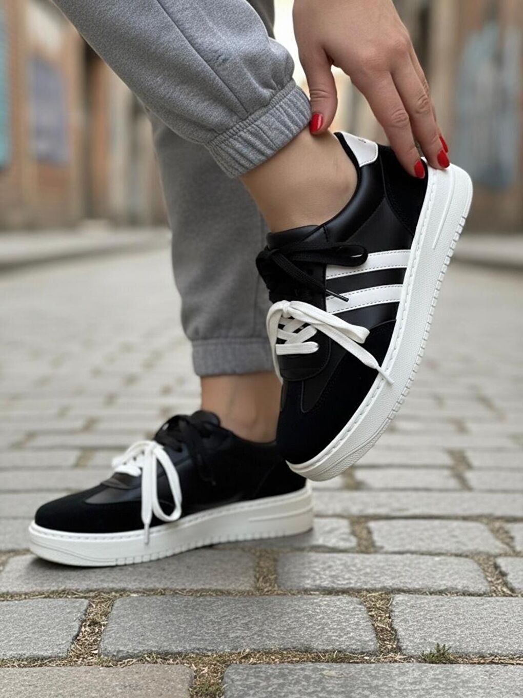 Kadın Vega Siyah Çift Bağcıklı Ortopedik Rahat ve Hafif Taban Sneaker-3