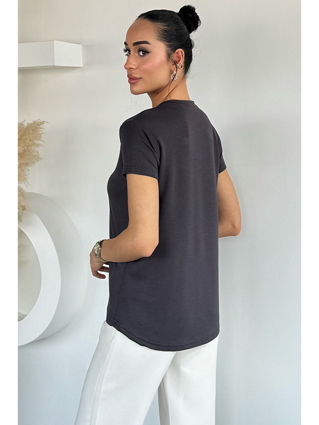 Gri Kadın V Yaka Basic Tişört-3