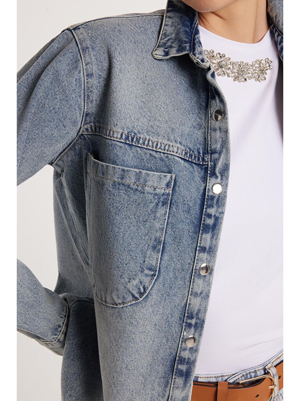 Mavi Kadın Relax Fit Rahat Kesim Çift Cepli Uzun Kollu Denim Gömlek-1