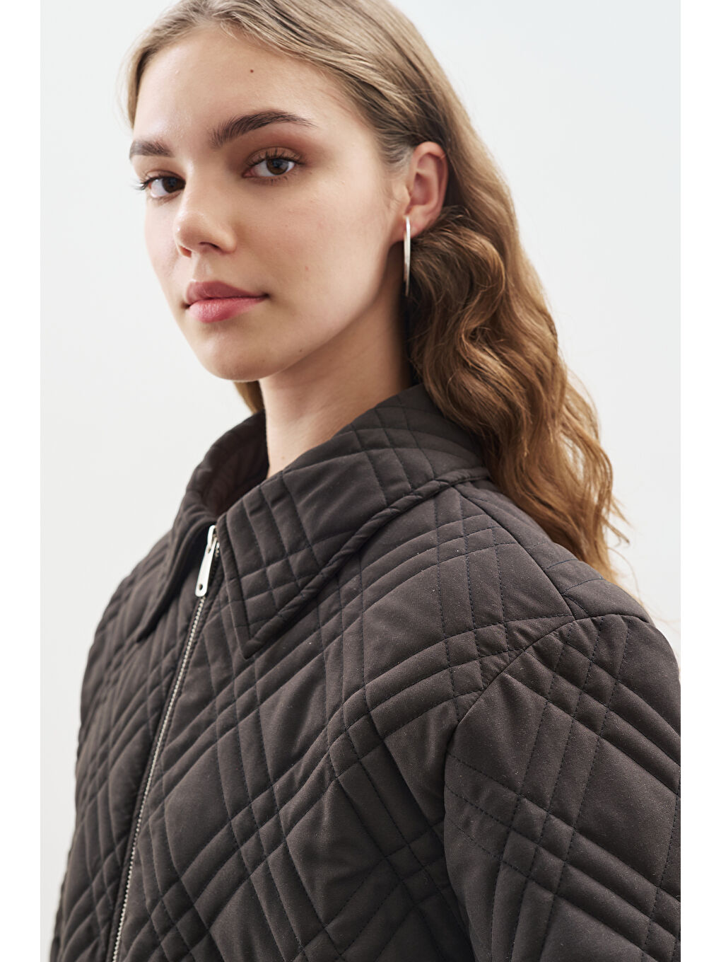 Balon Kol Detaylı Kapitone Mont Siyah-3