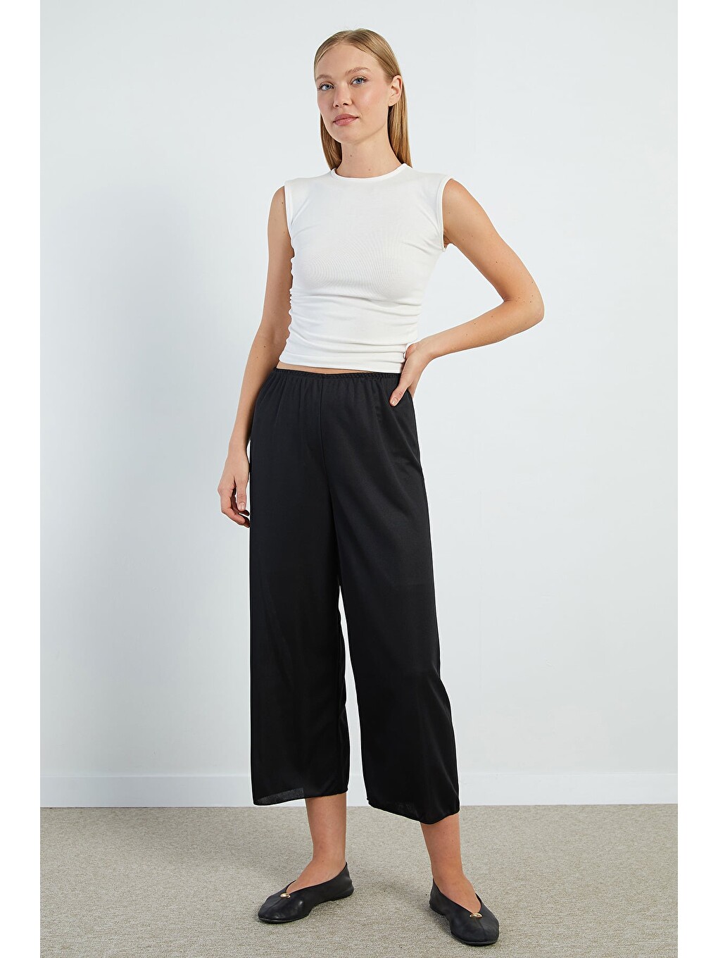 Siyah Beli Lastikli Astar Pantolon-4
