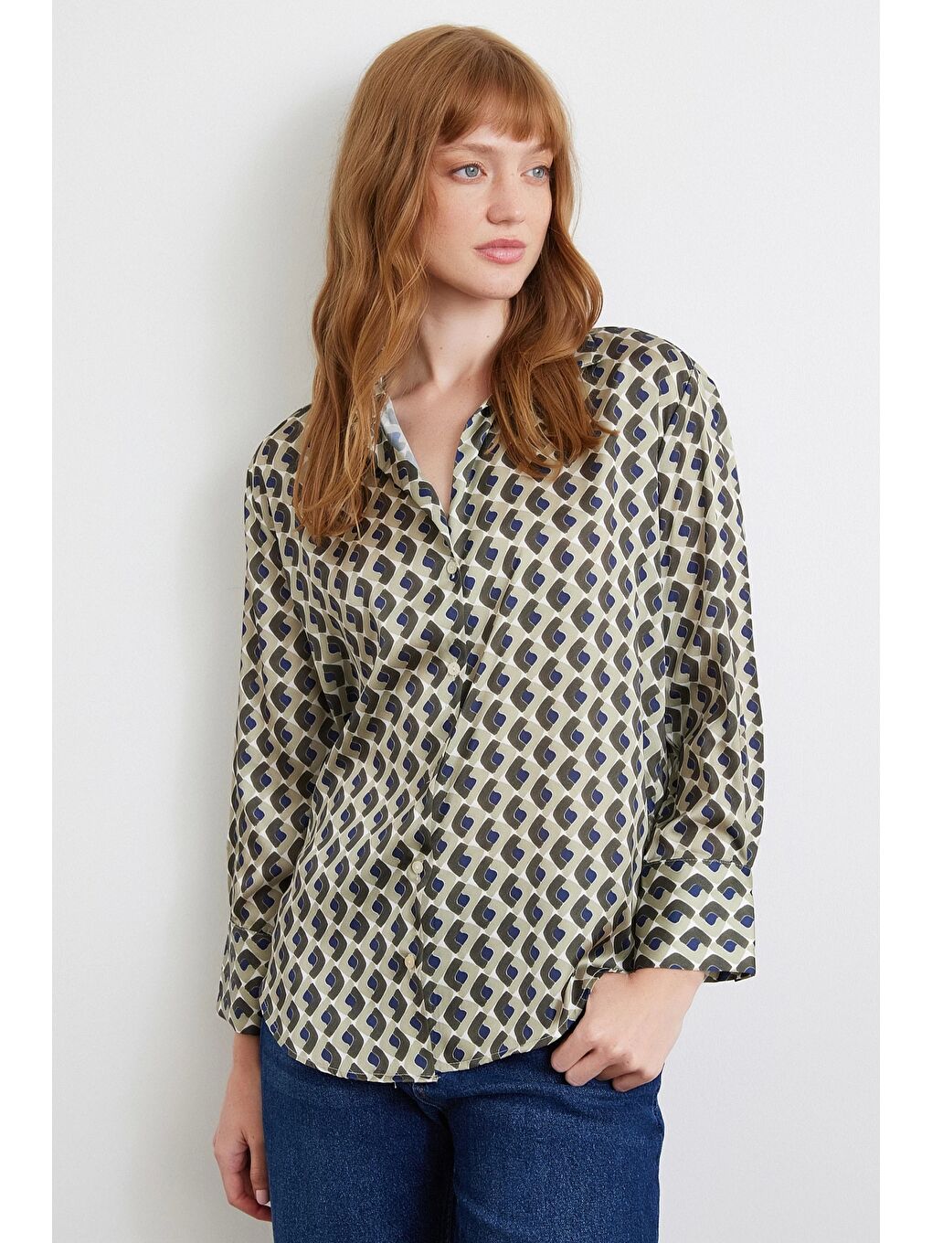 Geometrik Desenli Saten Gömlek Haki-1