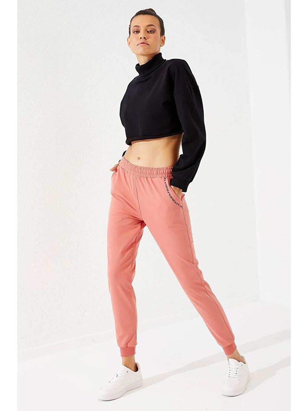 Pembe Pudra Baskı Cepli Jogger Rahat Form Manşetli Kadın Eşofman Alt - 94574