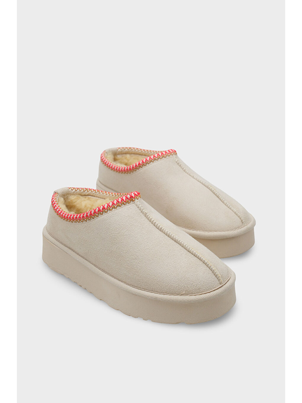 Bej Carroll Kalın Tabanlı Yuvarlak Burunlu Kürklü Kadın Kapalı Terlik