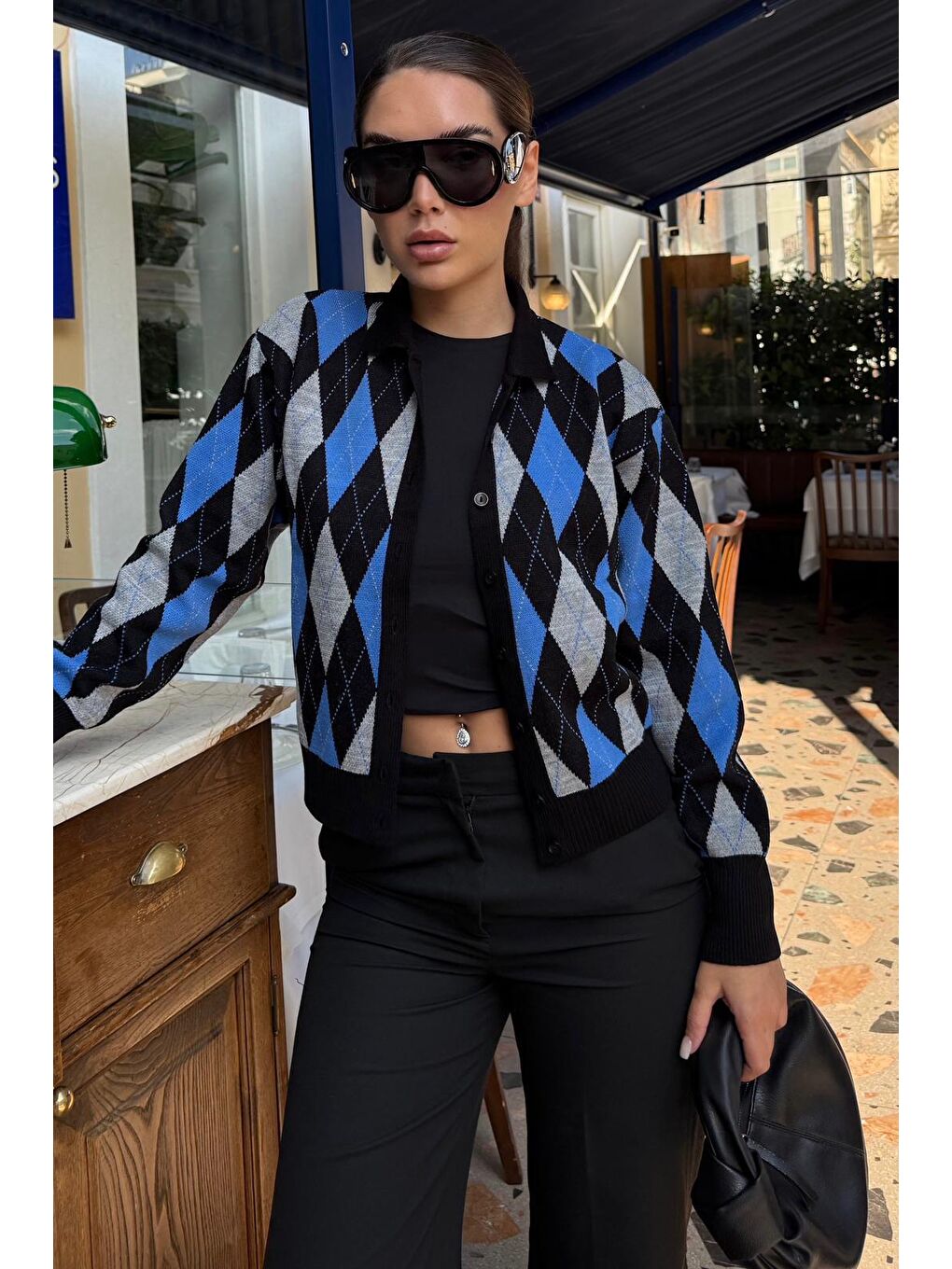 Siyah Baklava Desenli Polo Yaka Kadın Hırka Mg2478