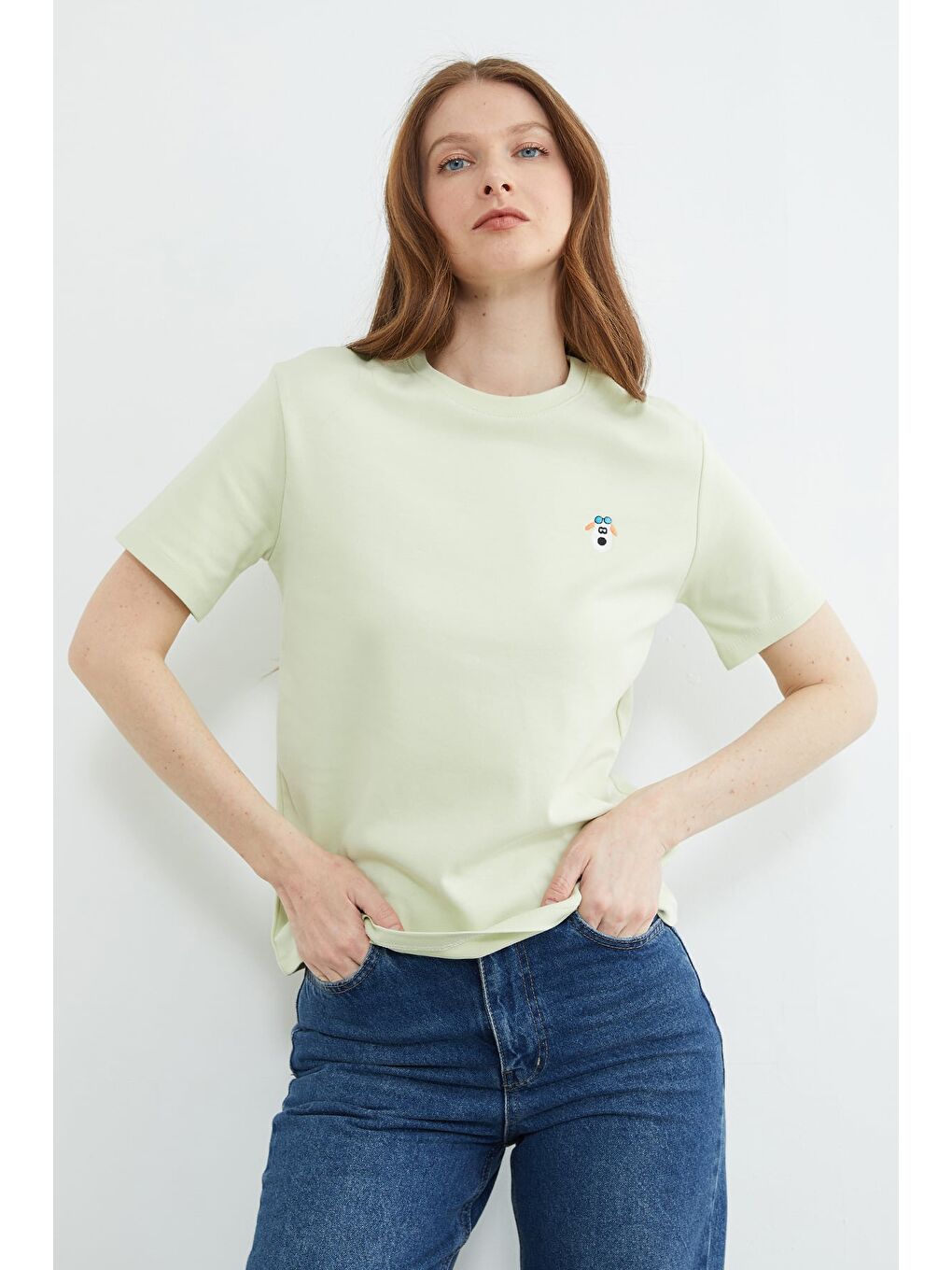 Yeşil Köpek Nakışlı Bisiklet Yaka Tişört-3