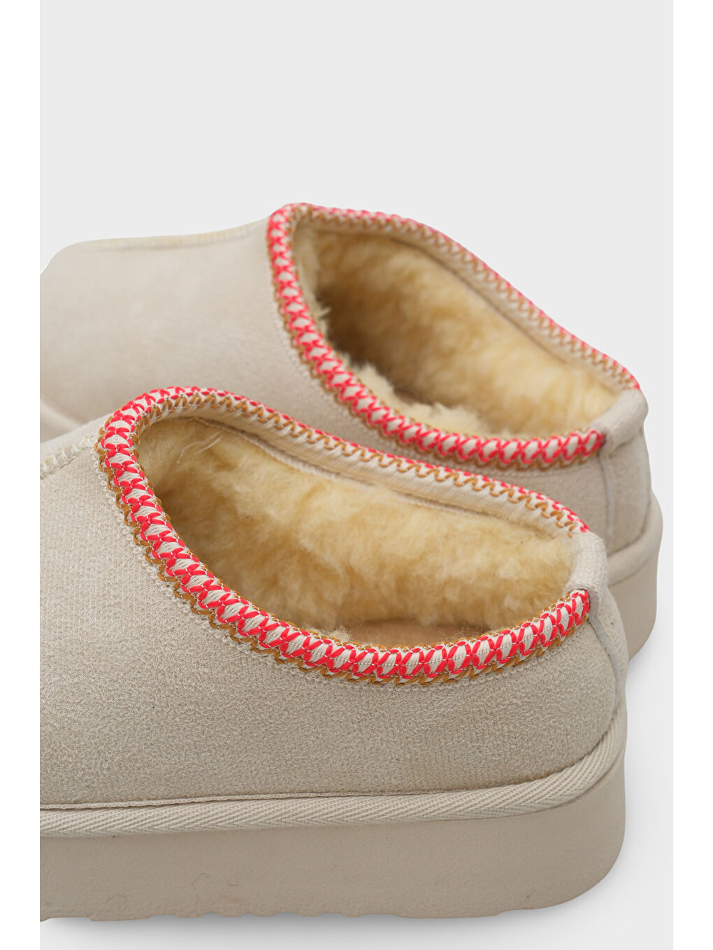 Bej Carroll Kalın Tabanlı Yuvarlak Burunlu Kürklü Kadın Kapalı Terlik-4