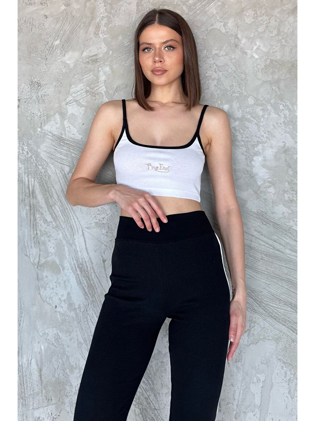 Beyaz İp Askılı Nakışlı Crop Top Kaşkorse Bluz (s-m-l Uyumludur)