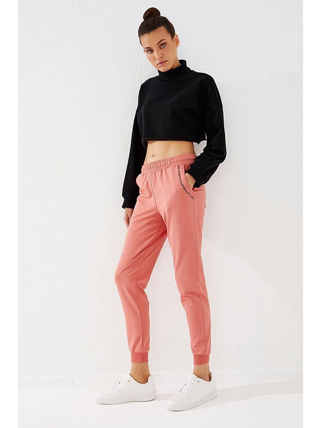 Pembe Pudra Baskı Cepli Jogger Rahat Form Manşetli Kadın Eşofman Alt - 94574-3