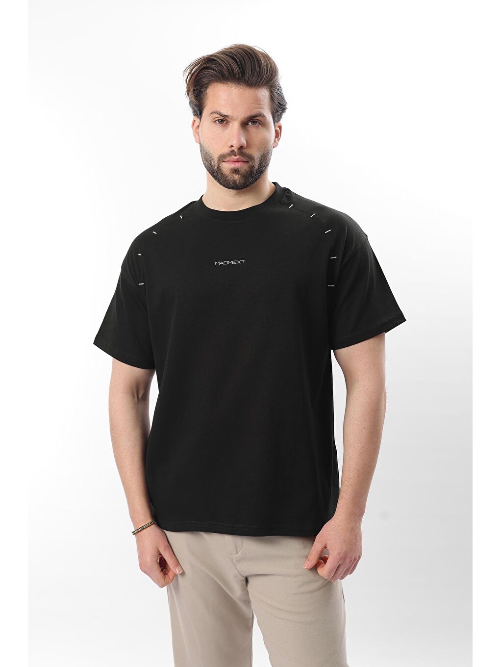 Siyah Baskılı Nakış Detaylı Erkek %100 Pamuk Tişört E7108-1