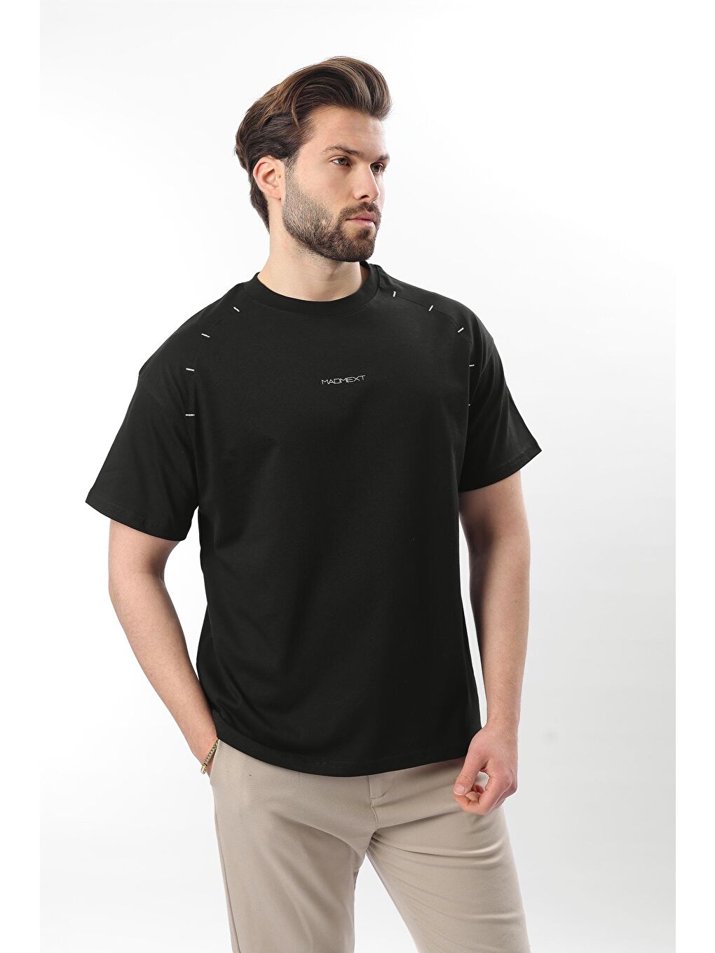 Siyah Baskılı Nakış Detaylı Erkek %100 Pamuk Tişört E7108-3